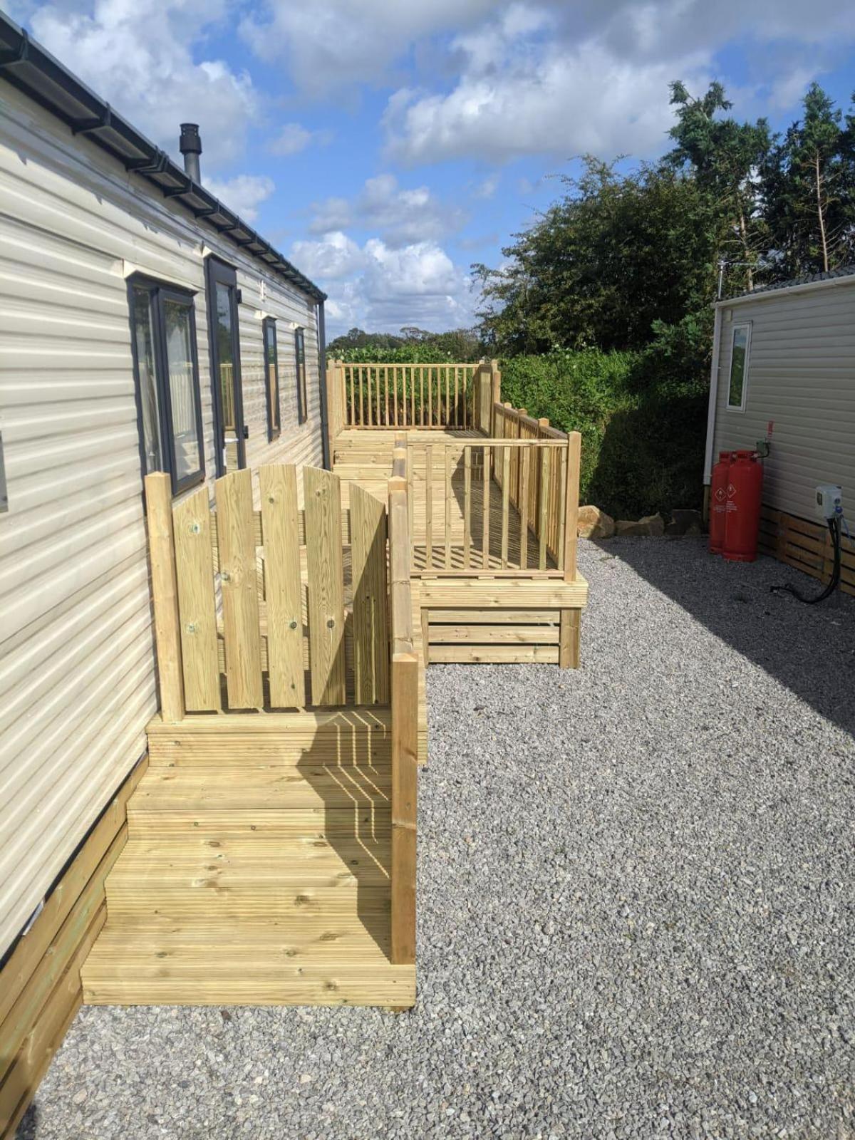 Lytham Luxe 6 Birth Caravan Weeton  Exterior photo